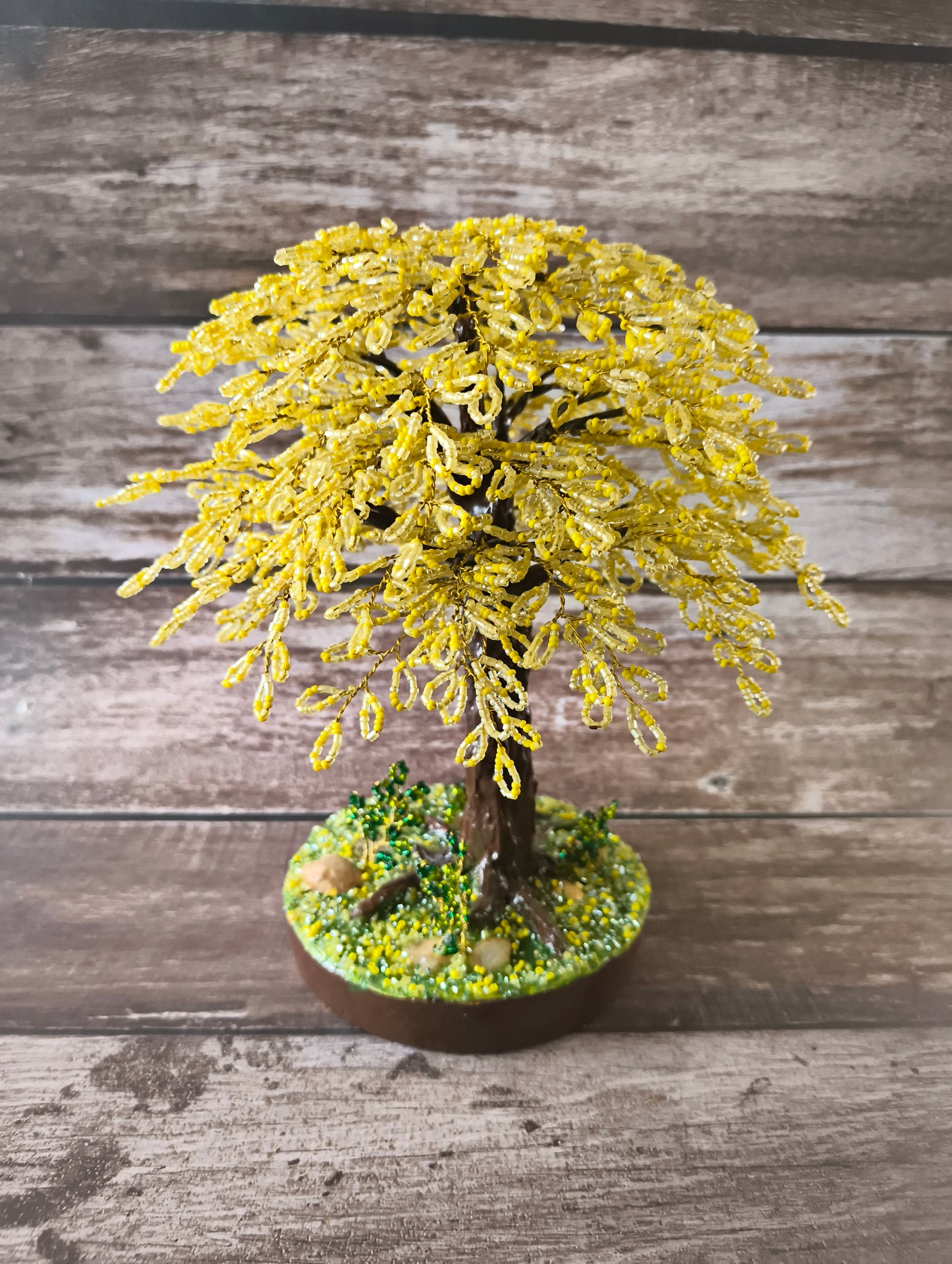 Glassy yellow beaded tree